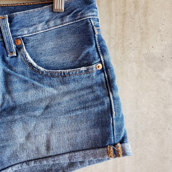 LEVI'S / 501 Jean Shorts in blue denim / Size 26 - Picture 2 of 6